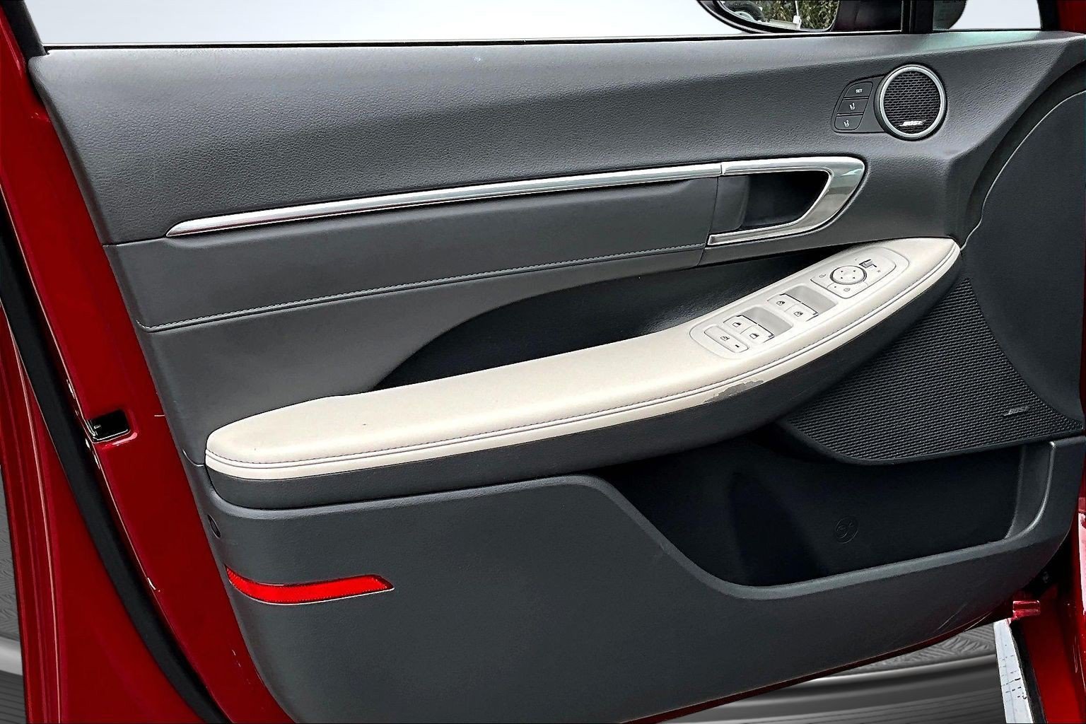 Used 2023 Hyundai Sonata Limited w/ Cargo Package FWD image 18