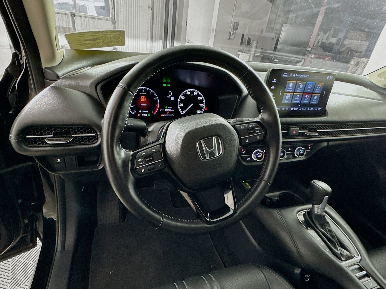 Used 2025 Honda HR-V EX-L image 9