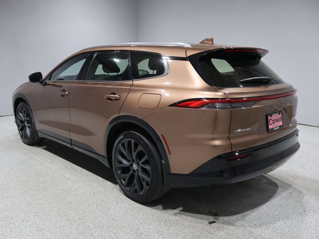 Used 2025 Toyota Crown Signia image 4