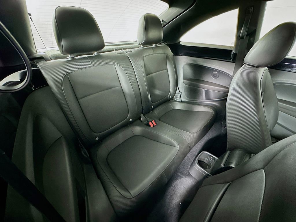 Used 2014 Volkswagen Beetle 2.5 image 30