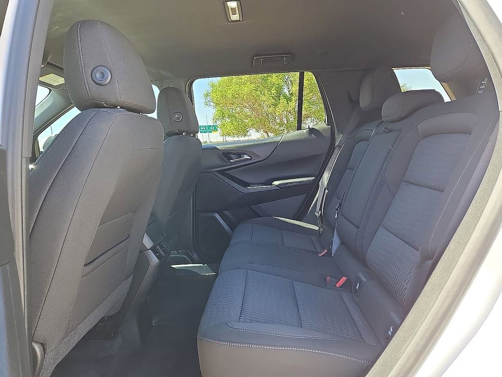 Used 2025 Chevrolet Equinox LT AWD/4WD image 14