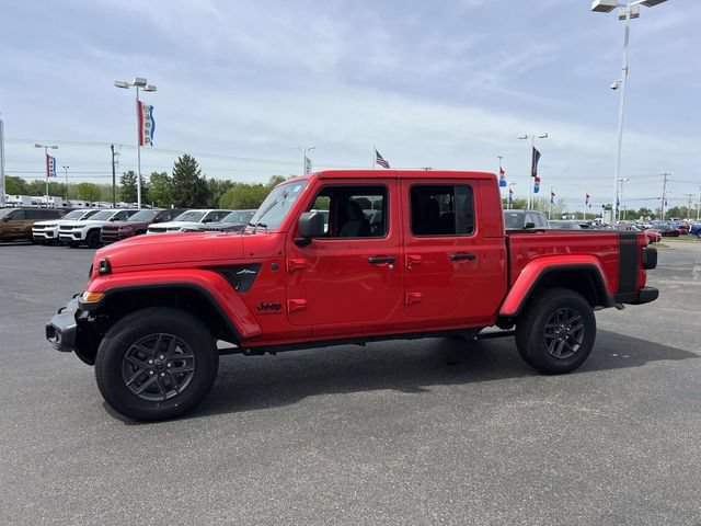 New 2025 Jeep Gladiator Sport AWD/4WD image 3