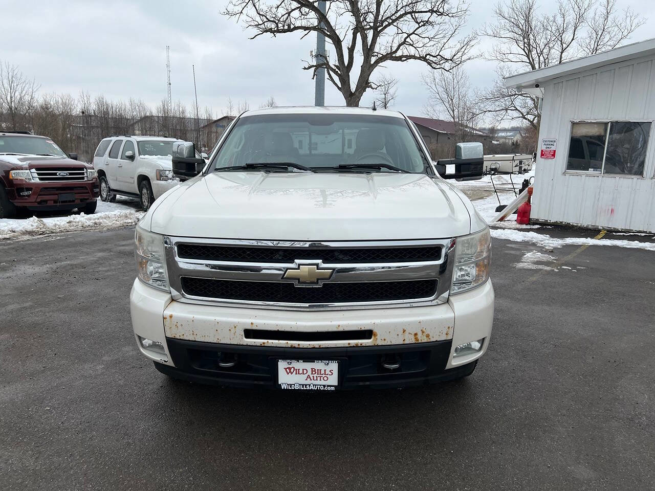 Used 2011 Chevrolet Silverado 1500 LTZ w/ LTZ White Diamond Edition AWD/4WD image 2