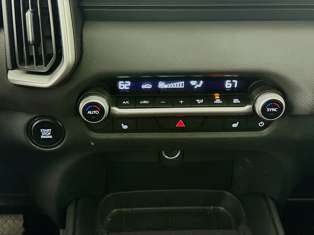 Used 2025 MAZDA CX-50 AWD 2.5 S w/ Premium Package image 17