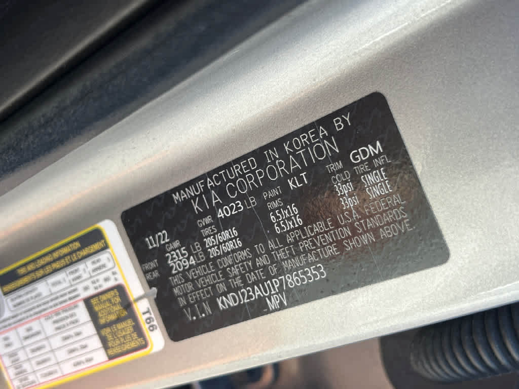 Used 2023 Kia Soul LX w/ LX Technology Package FWD image 33