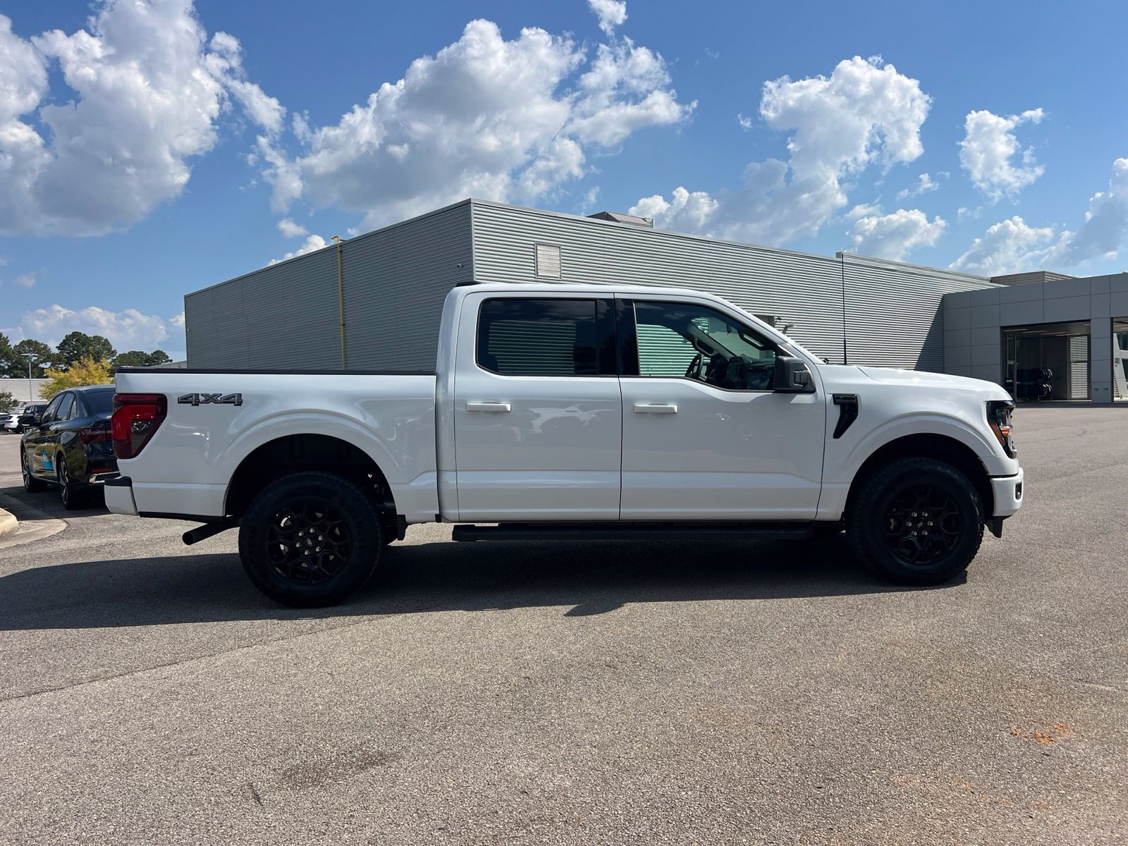 Used 2026 Ford F150 XLT w/ XLT Black Appearance Package AWD/4WD image 4