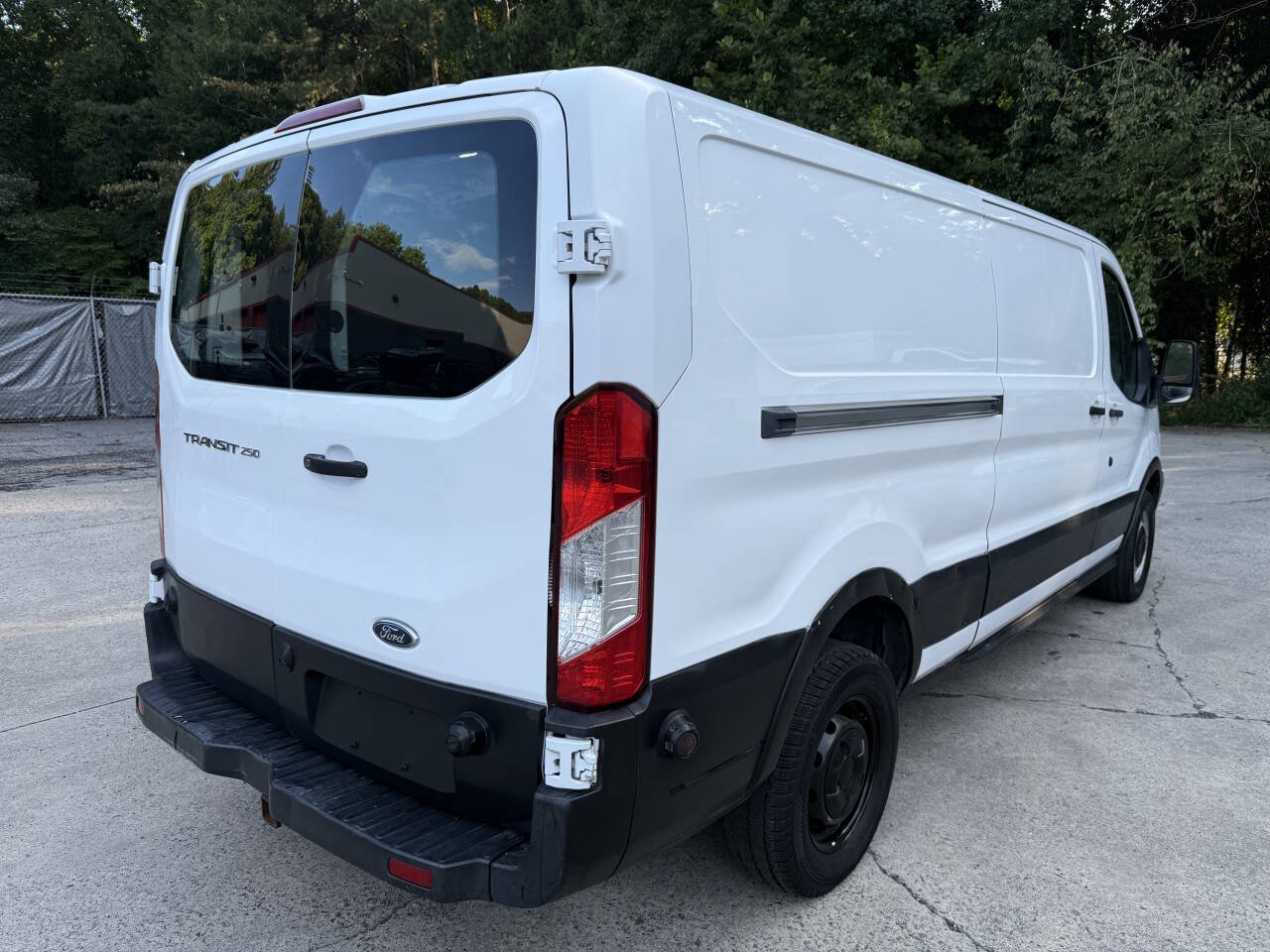 Used 2019 Ford Transit 250 148 Low Roof RWD image 12