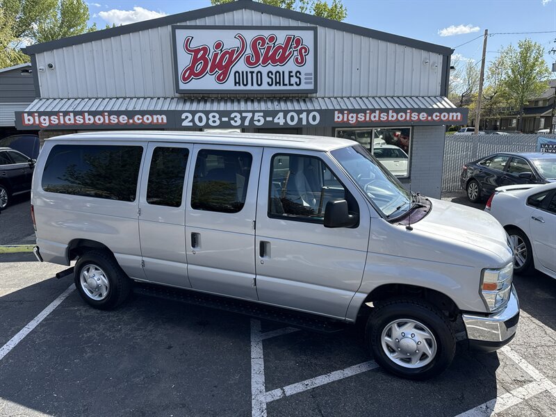 Used 2011 Ford E-350 and Econoline 350 XLT RWD image 1