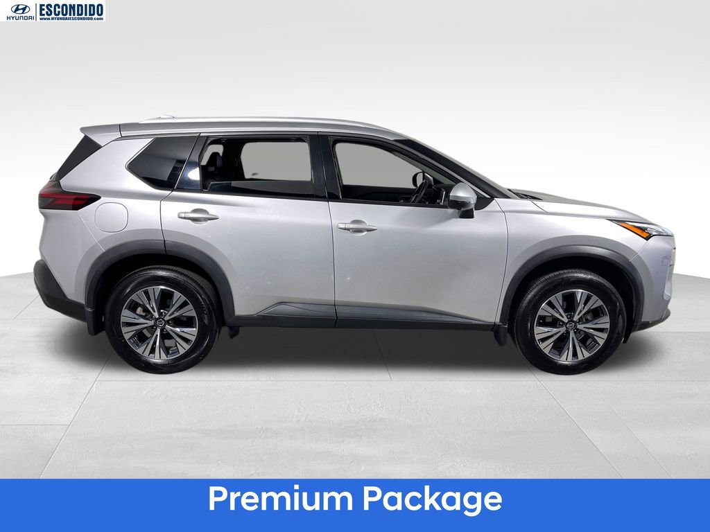 Used 2021 Nissan Rogue SV w/ Premium Package FWD image 6