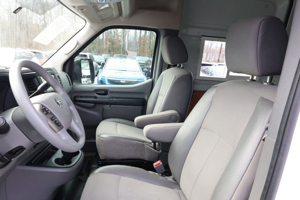 Used 2021 Nissan NV 2500 S image 18