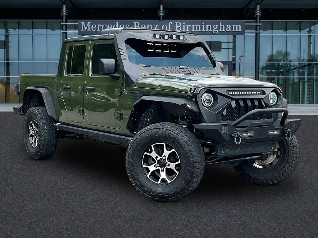 Used 2022 Jeep Gladiator Overland w/ LED Lighting Group AWD/4WD image 1