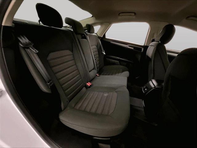 Used 2020 Ford Fusion SE FWD image 26