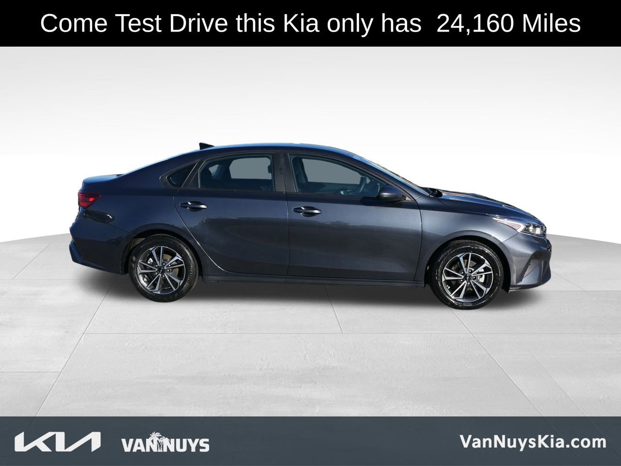 Used 2023 Kia Forte LXS image 2