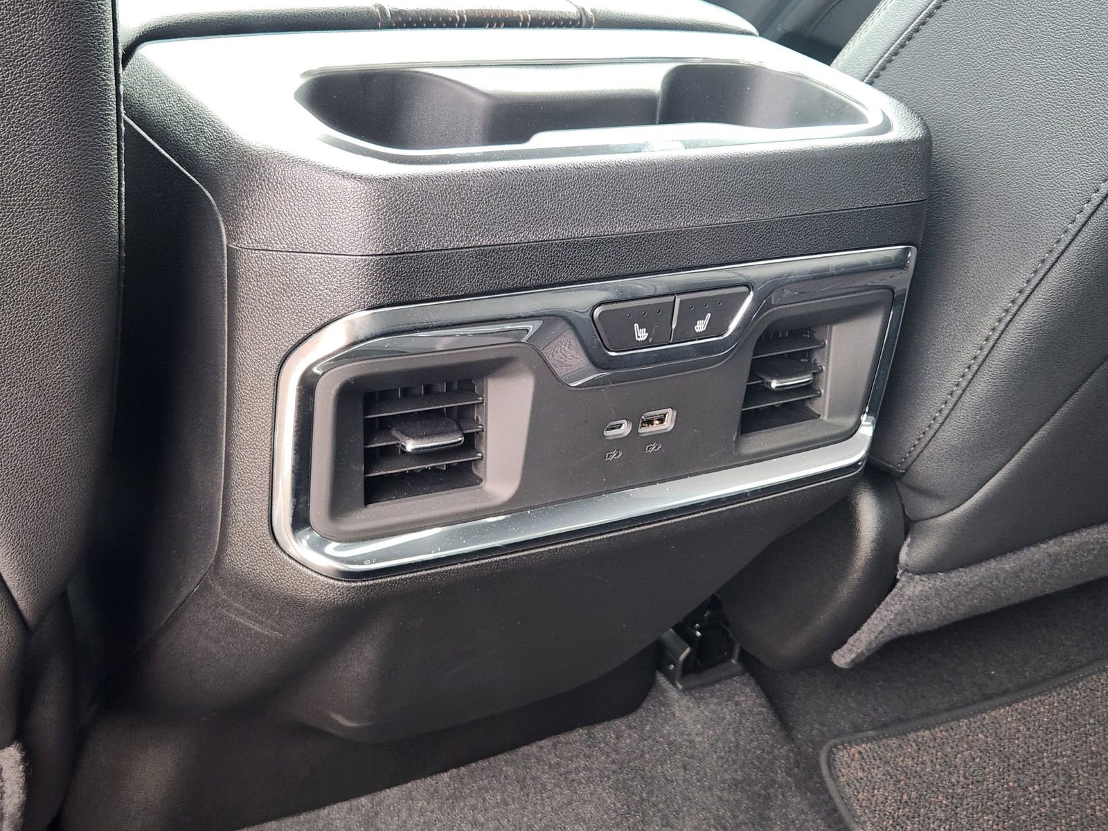 Used 2026 Chevrolet Silverado 1500 High Country w/ Midnight Edition image 33