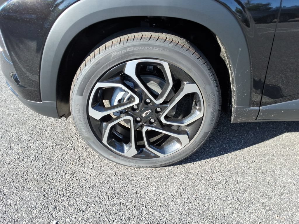 New 2026 Chevrolet Trax RS w/ Sunroof Package FWD image 10