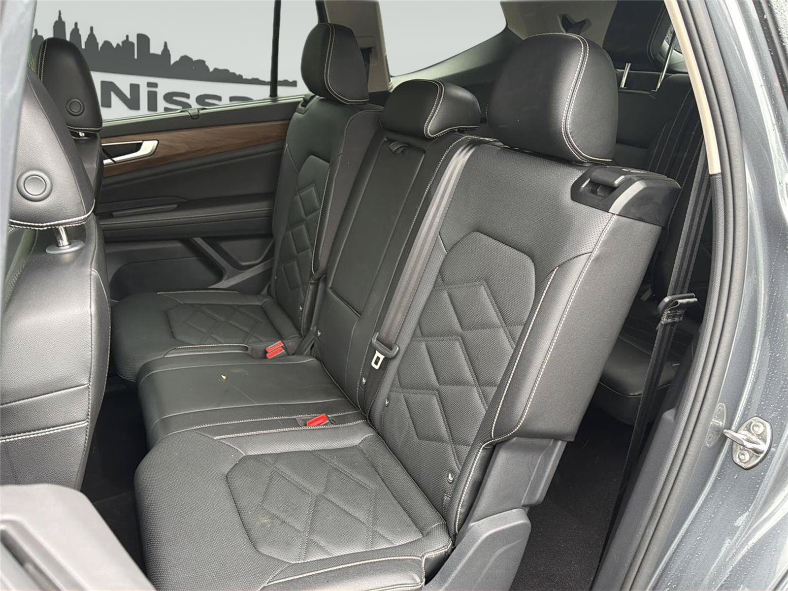 Used 2025 Volkswagen Atlas SE AWD/4WD image 29