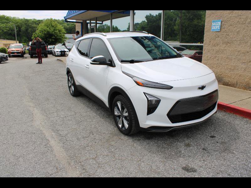 Used 2023 Chevrolet Bolt EUV LT w/ Convenience Package FWD image 1
