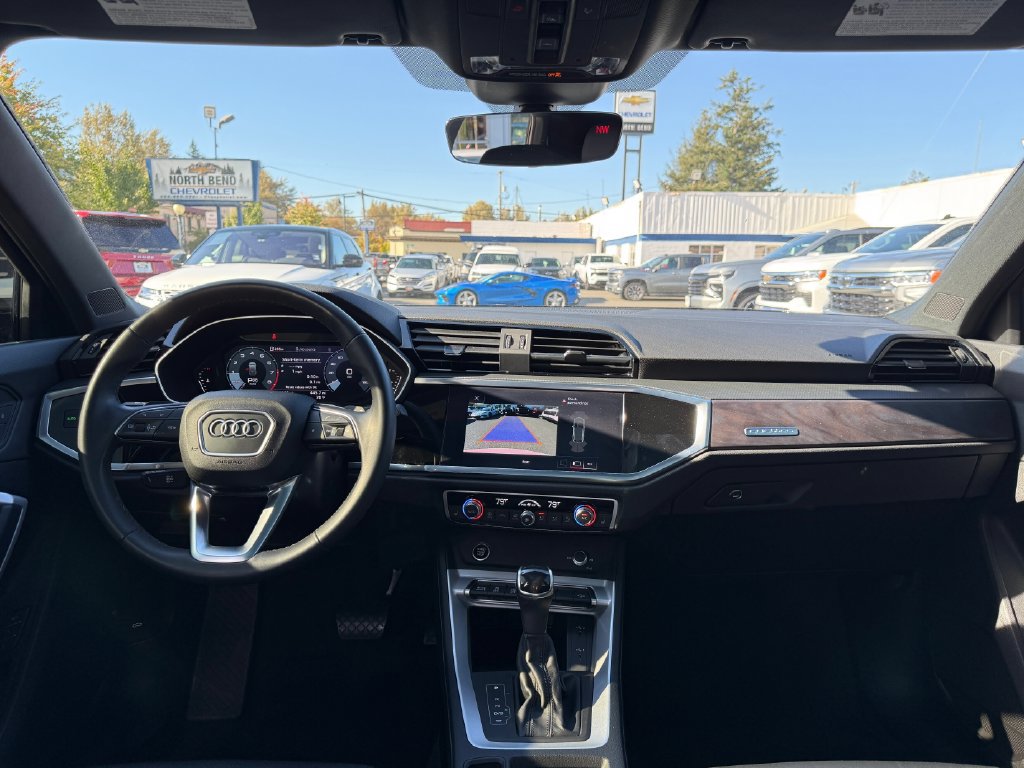 Used 2022 Audi Q3 2.0T Premium w/ Convenience Package AWD/4WD image 14