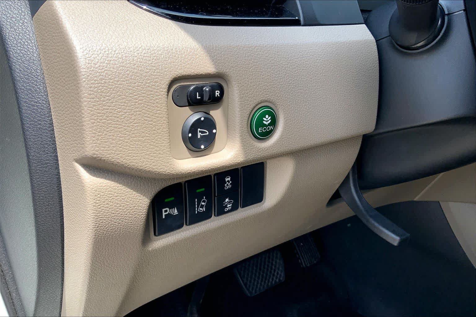 Used 2016 Honda Pilot Elite image 31