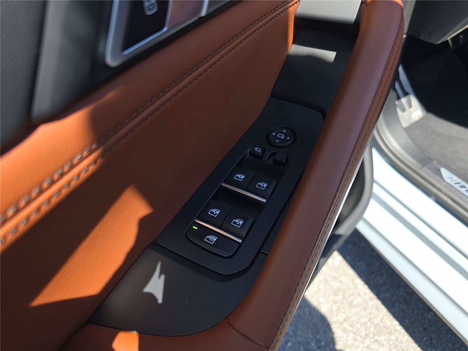 Used 2026 BMW X6 M60i AWD/4WD image 19