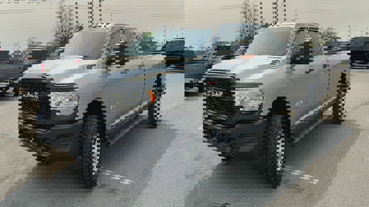 Used 2022 RAM 3500 Tradesman image 3