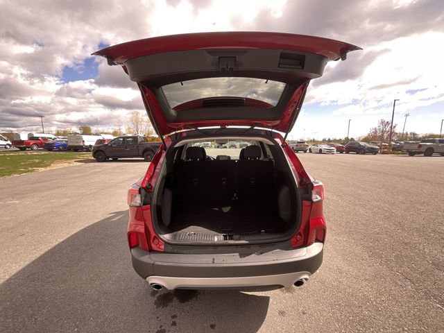 Used 2022 Ford Escape SE w/ Cold Weather Package AWD/4WD image 24