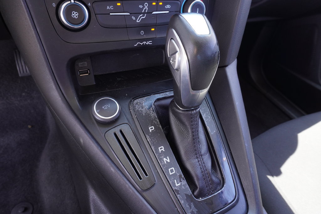 Used 2015 Ford Focus SE w/ Reverse Sensing Package FWD image 25