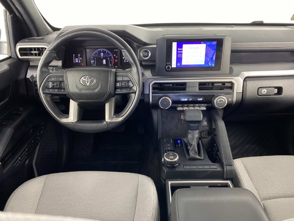 Used 2025 Toyota 4Runner SR5 AWD/4WD image 13