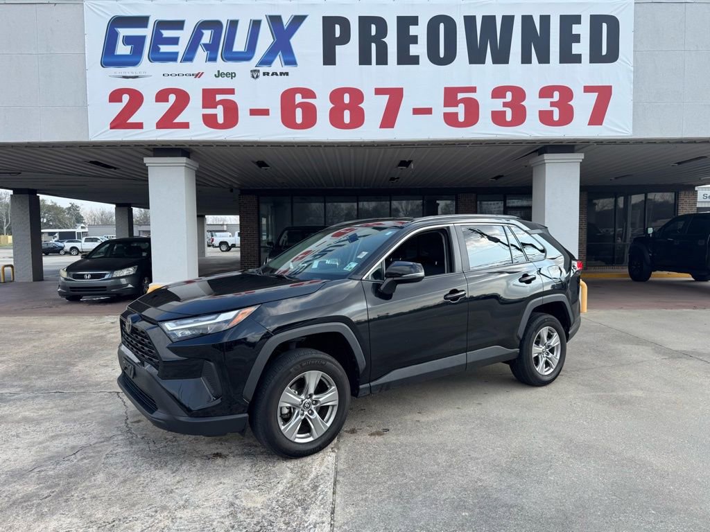 Used 2024 Toyota RAV4 XLE image 1