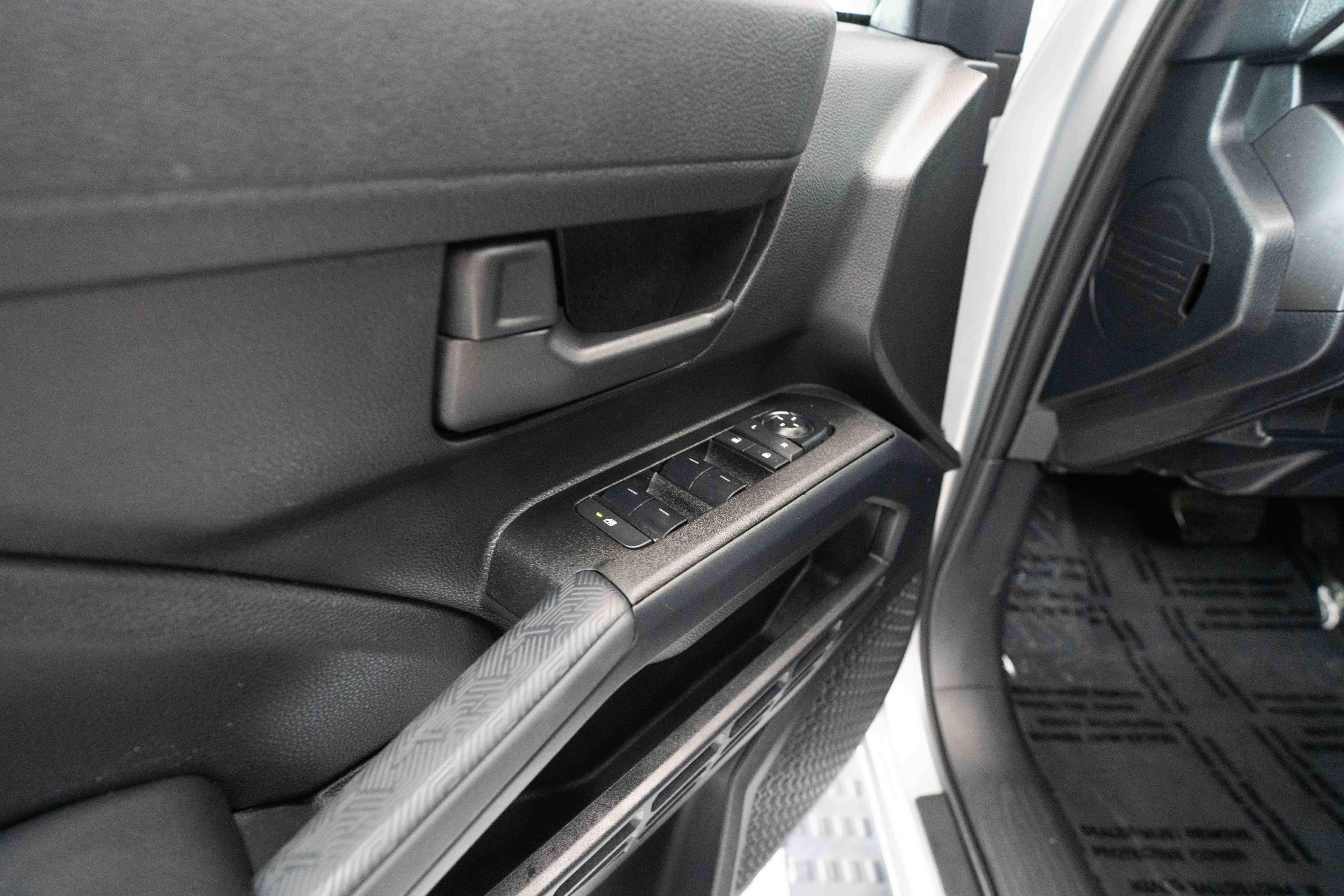 Certified 2025 Toyota 4Runner SR5 AWD/4WD image 8