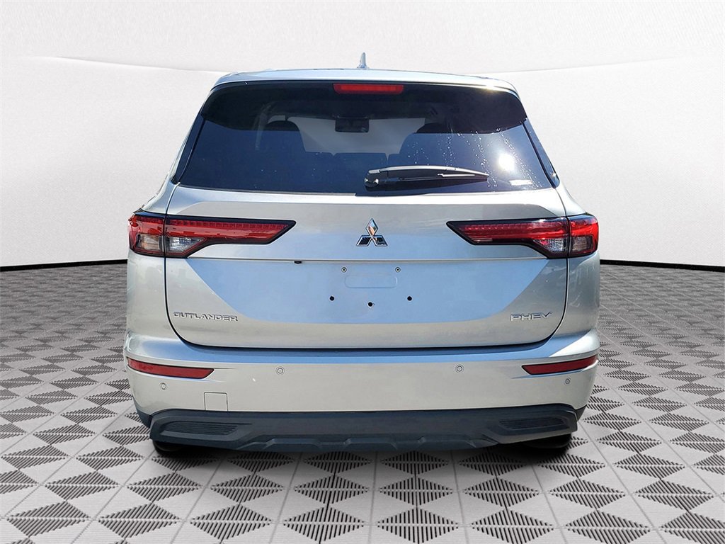 New 2025 Mitsubishi Outlander ES image 5