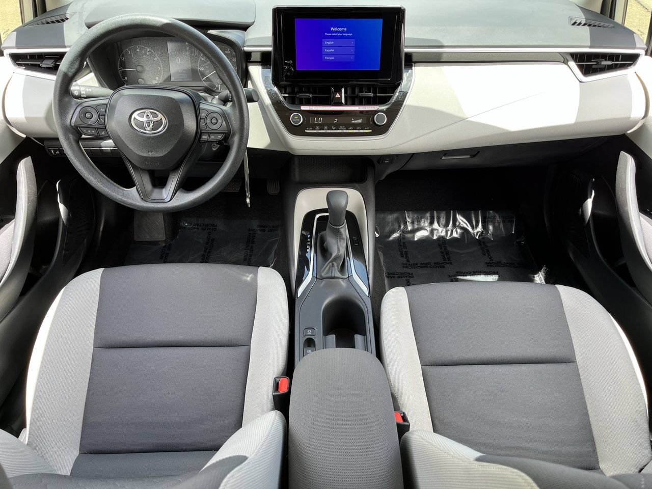 Used 2025 Toyota Corolla LE FWD image 9