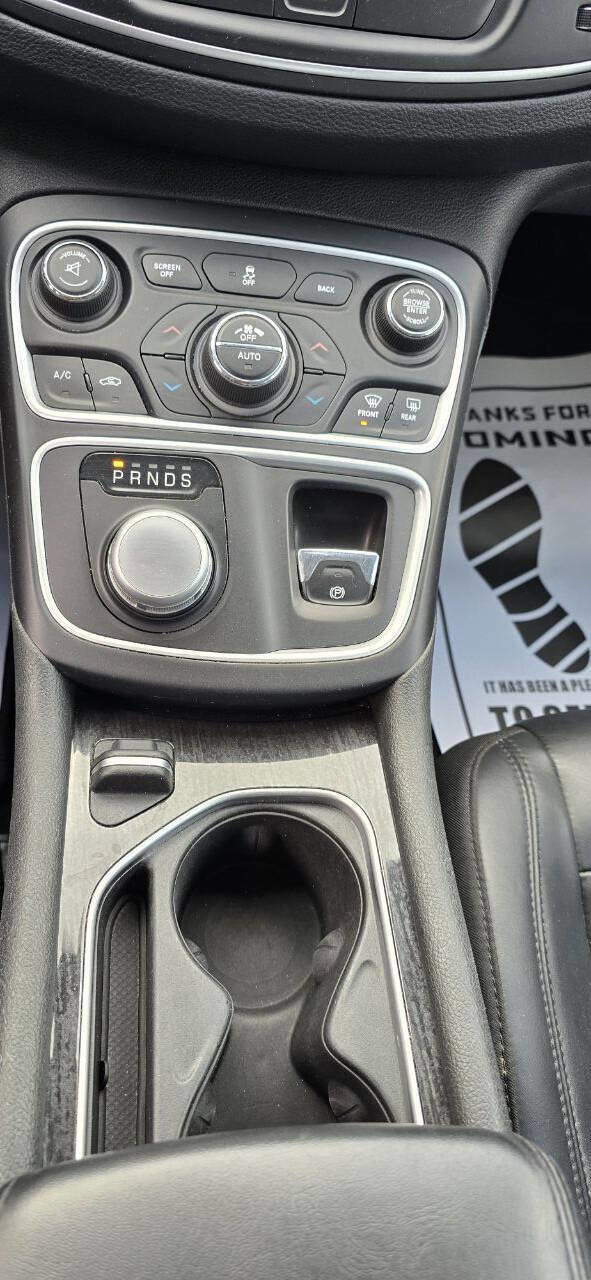 Used 2015 Chrysler 200 C w/ Navigation & Sound Group I image 20