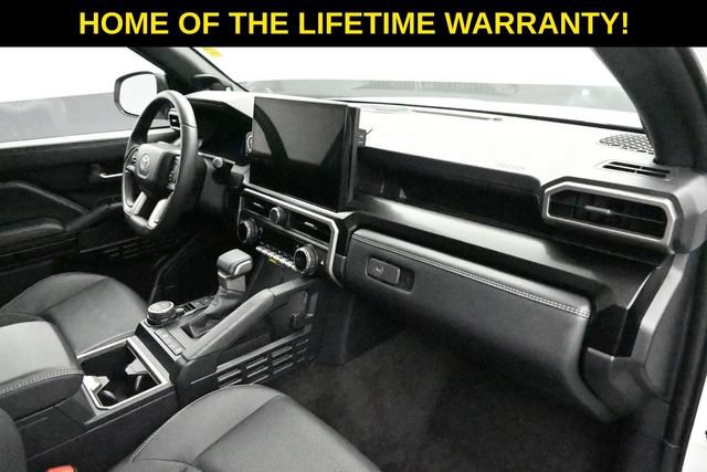 Used 2025 Toyota 4Runner Limited AWD/4WD image 42