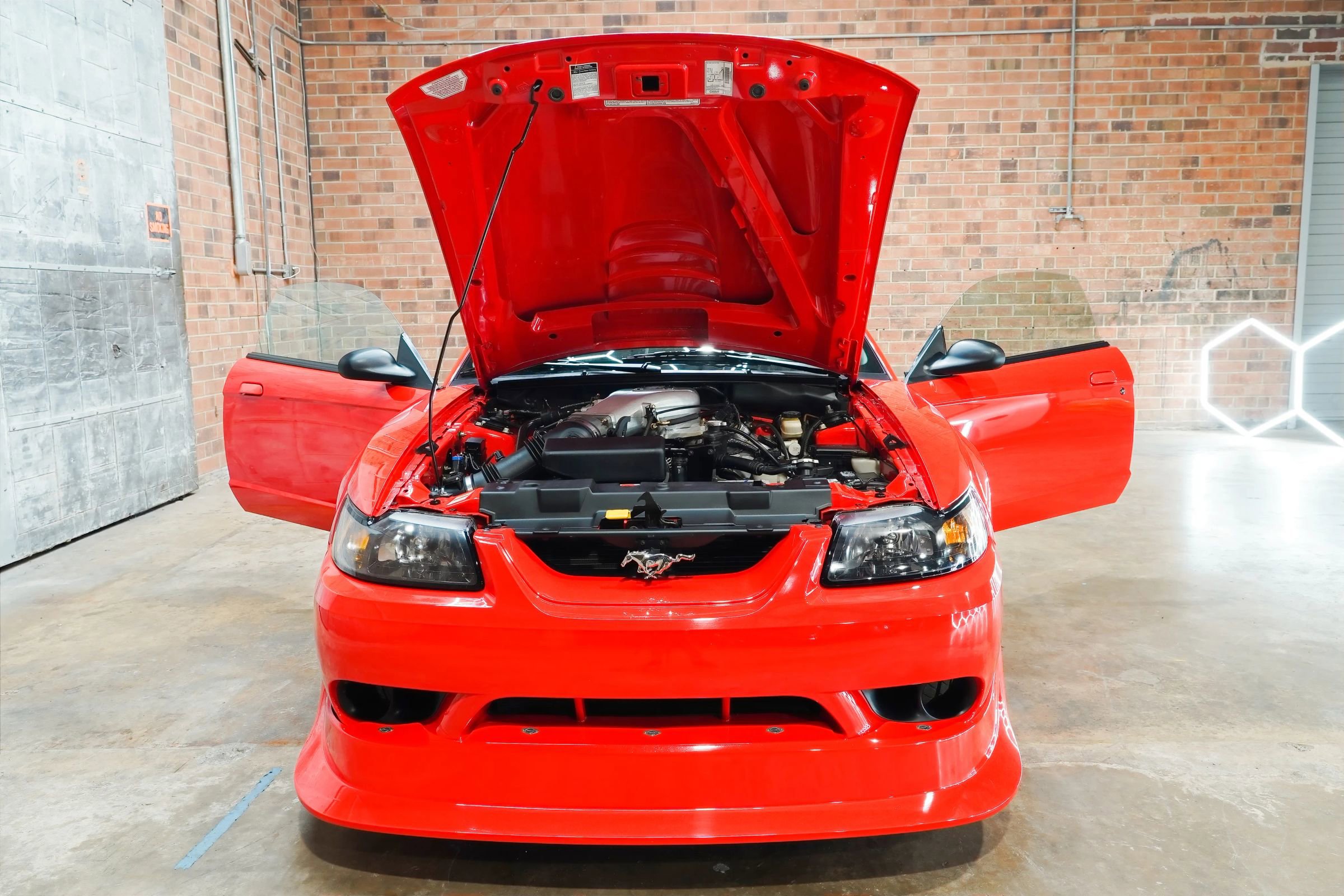Used 2000 Ford Mustang Cobra RWD image 26