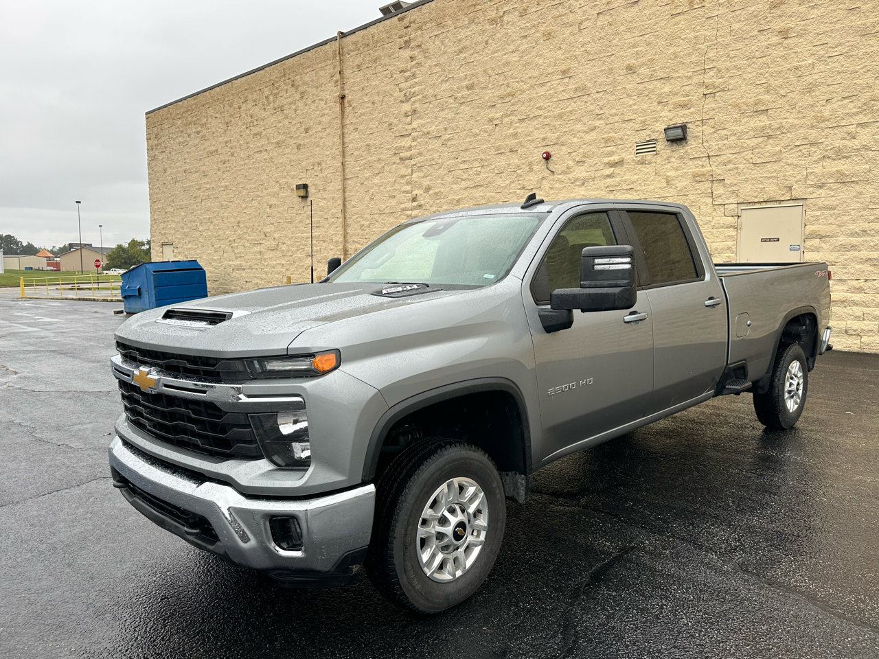 Used 2025 Chevrolet Silverado 2500 LT w/ Convenience Package image 1