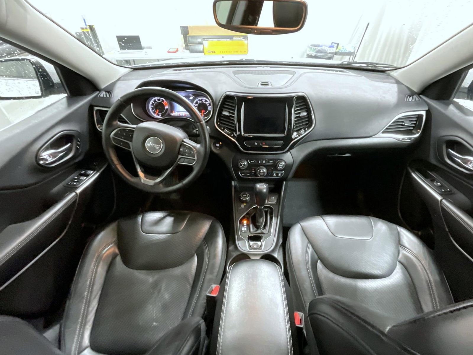 Used 2019 Jeep Cherokee Limited AWD/4WD image 15