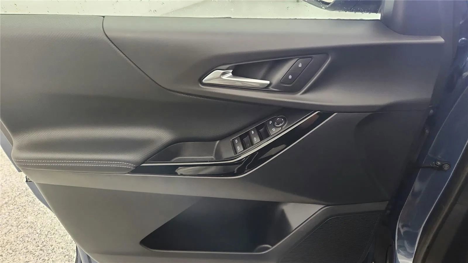 New 2026 Chevrolet Equinox LT image 36