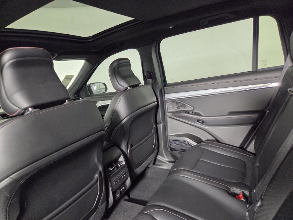 Used 2025 Jeep Wagoneer S Launch Edition AWD/4WD image 25