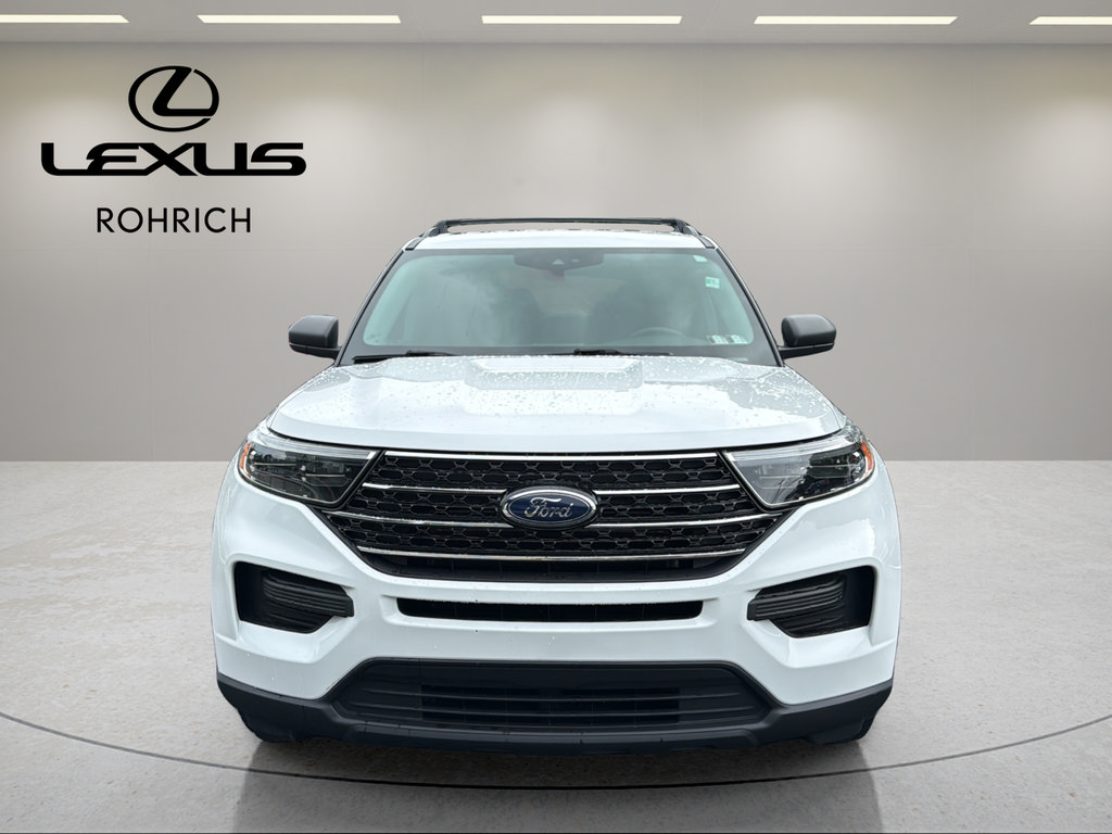 Used 2021 Ford Explorer XLT w/ Class III Trailer Tow Package AWD/4WD image 2