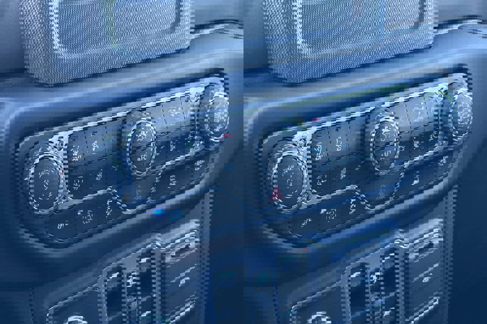 Used 2023 Jeep Wrangler Unlimited w/ Cold Weather Group image 22