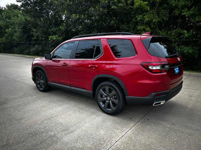 New 2025 Honda Pilot Sport image 3