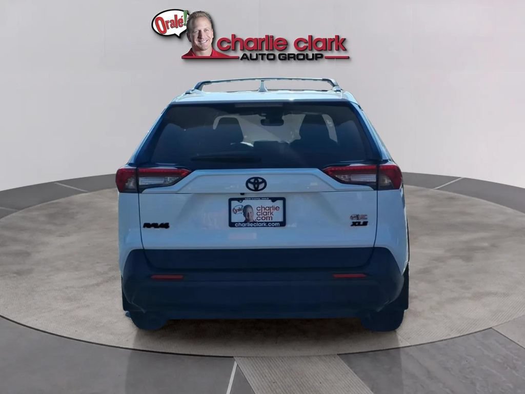 Used 2024 Toyota RAV4 XLE FWD image 4
