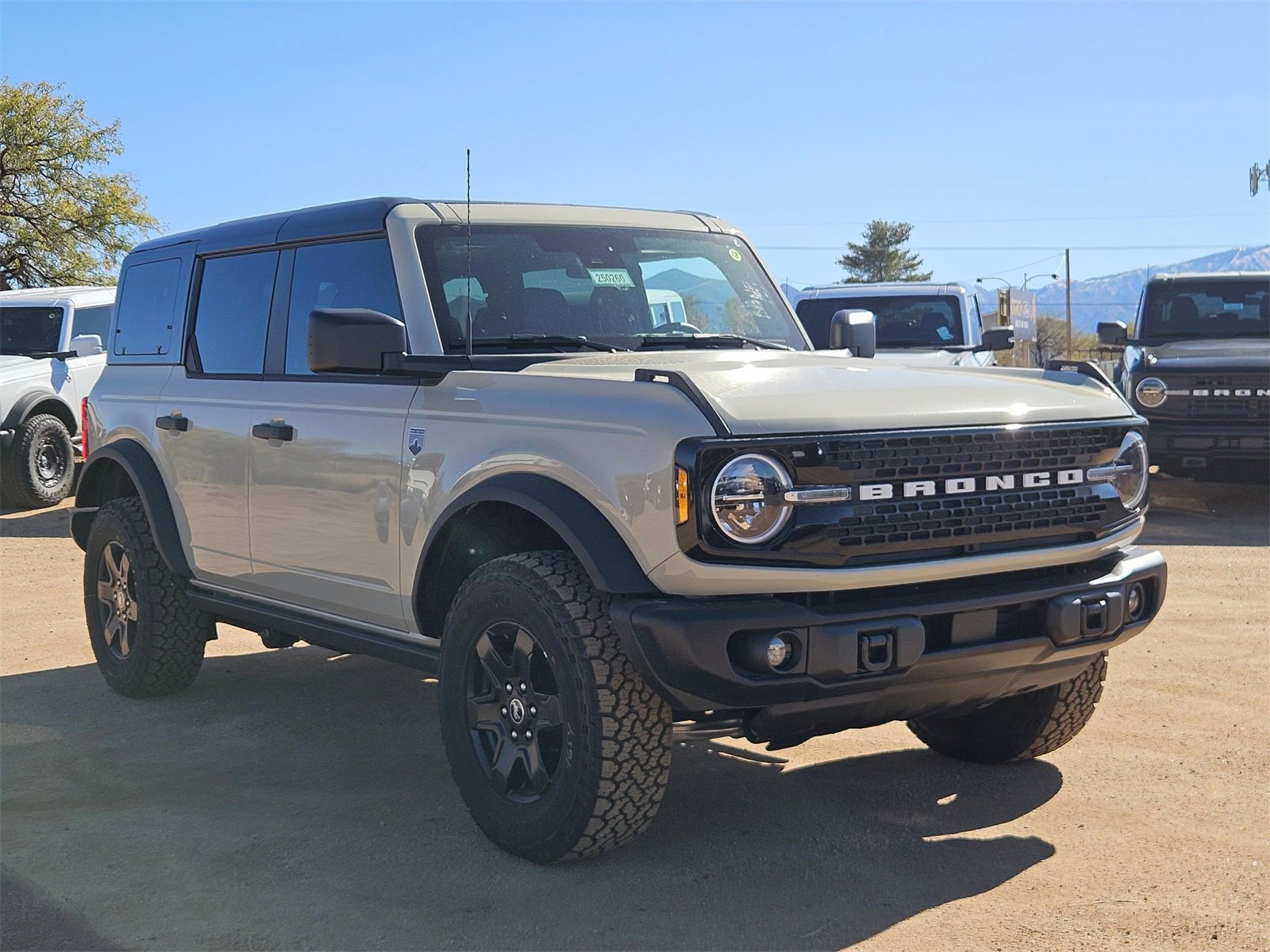New 2025 Ford Bronco Big Bend w/ Black Diamond Package image 3