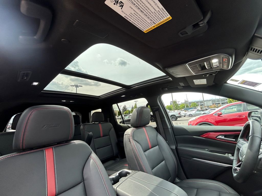 Used 2024 Chevrolet Traverse RS w/ LPO, Floor Liner Package image 27