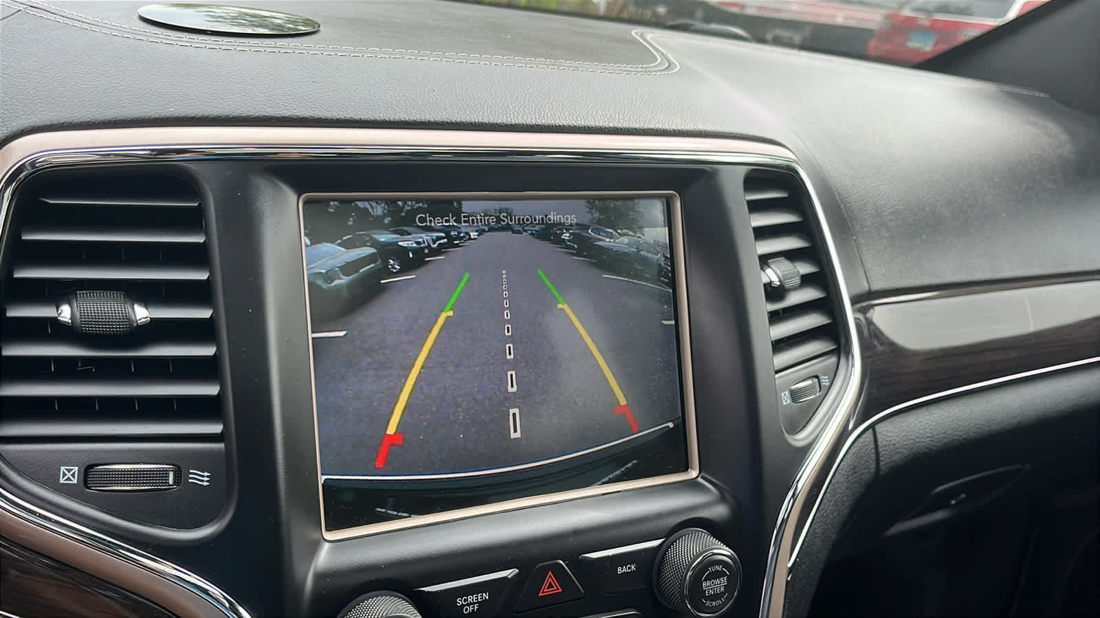 Used 2017 Jeep Grand Cherokee Overland AWD/4WD image 16
