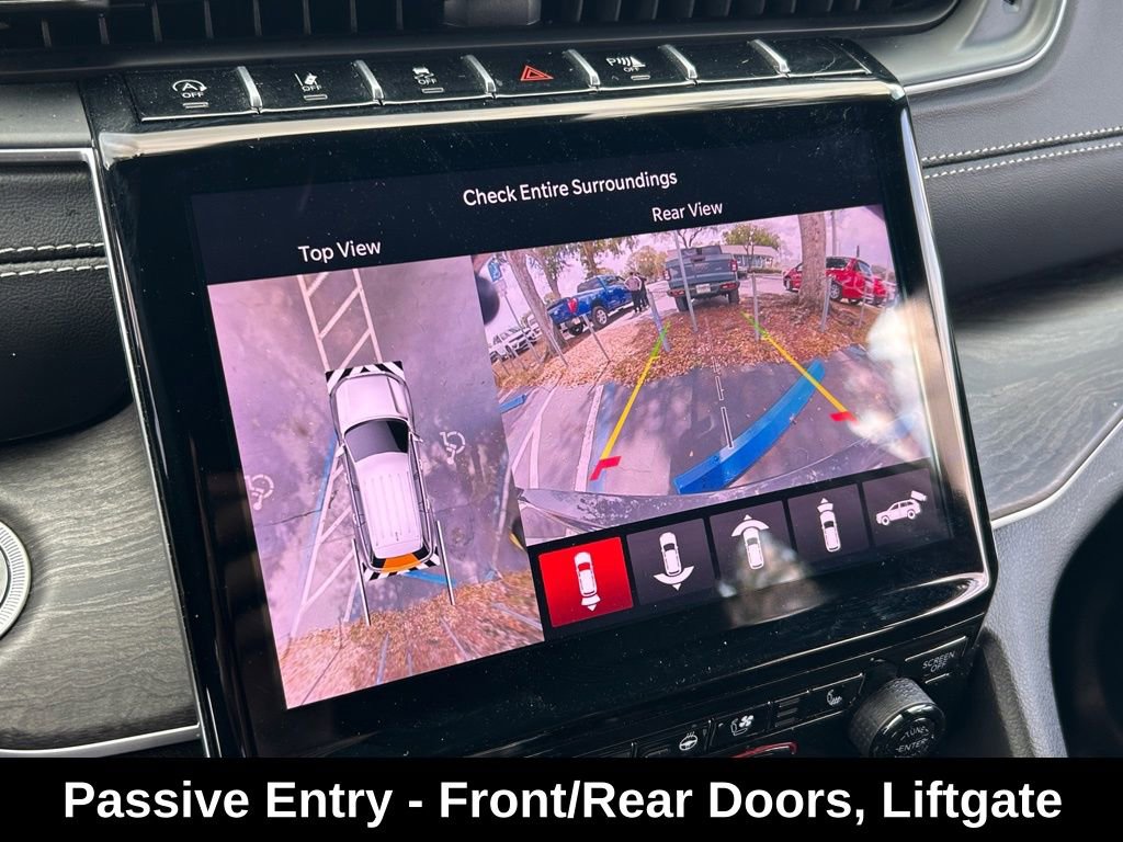 Used 2025 Jeep Grand Cherokee L Limited w/ Luxury Tech Group II image 19