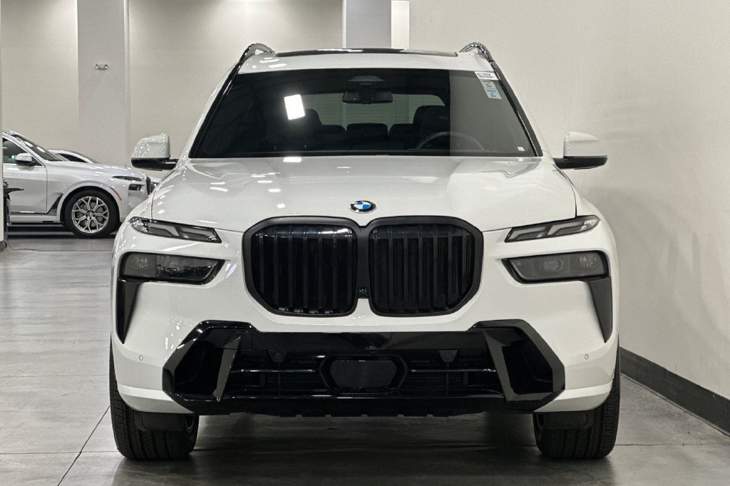 Certified 2024 BMW X7 xDrive40i w/ M Sport Package AWD/4WD image 9