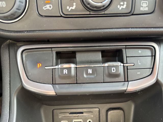 Used 2023 GMC Terrain AT4 image 16