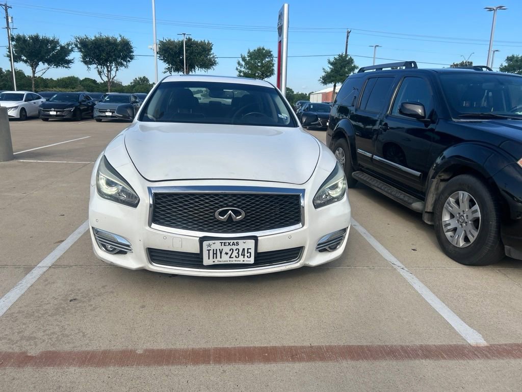 Used 2015 INFINITI Q70 3.7 AWD/4WD image 2